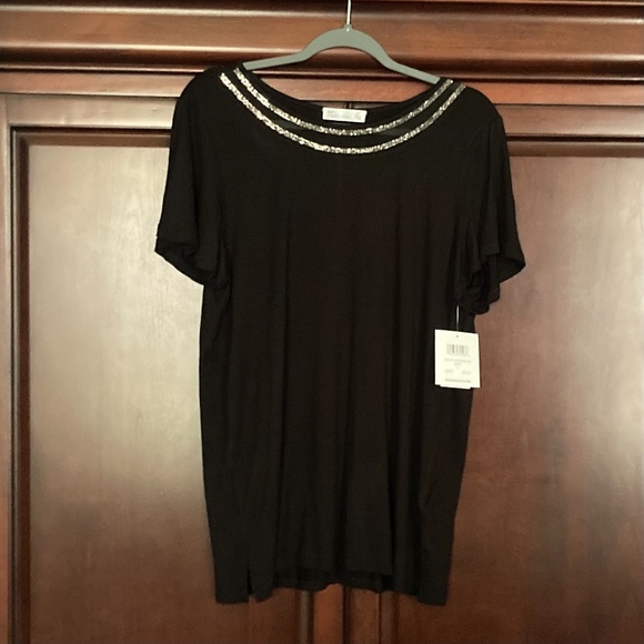 89th + Madison Black T-shirt with Rhinestone Collar - Size L - NWT - Picture 1 of 4